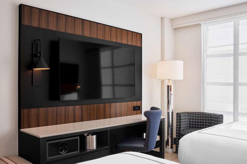 The Godfrey Detroit Curio Collection By Hilton Ξενοδοχείο Δωμάτιο φωτογραφία