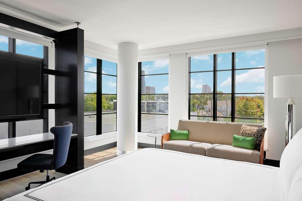 The Godfrey Detroit Curio Collection By Hilton Ξενοδοχείο Δωμάτιο φωτογραφία