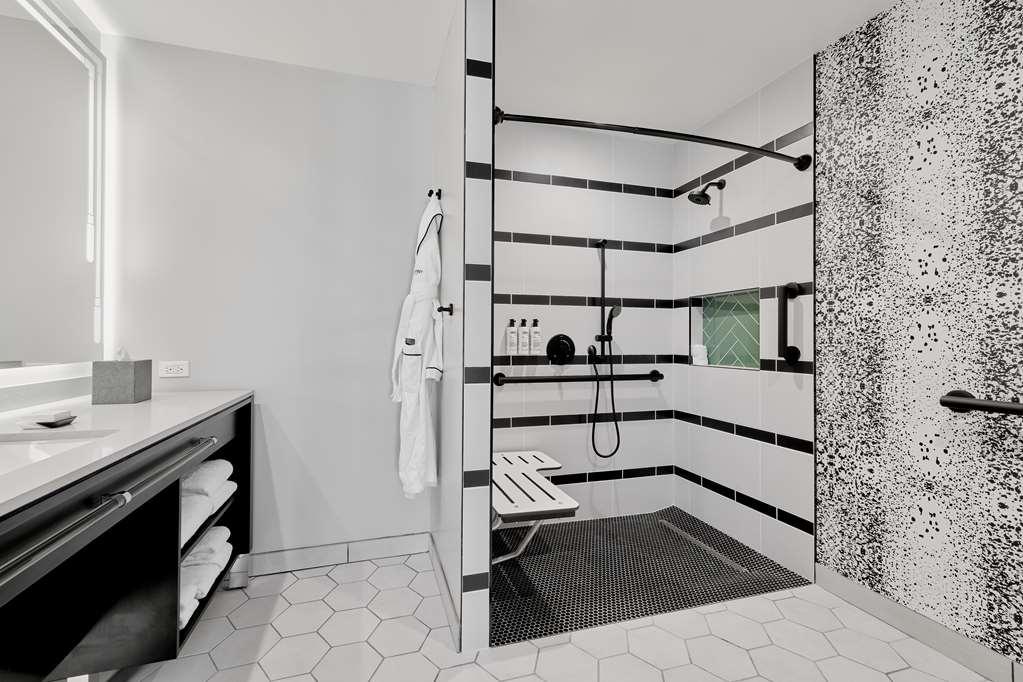 The Godfrey Detroit Curio Collection By Hilton Ξενοδοχείο Δωμάτιο φωτογραφία