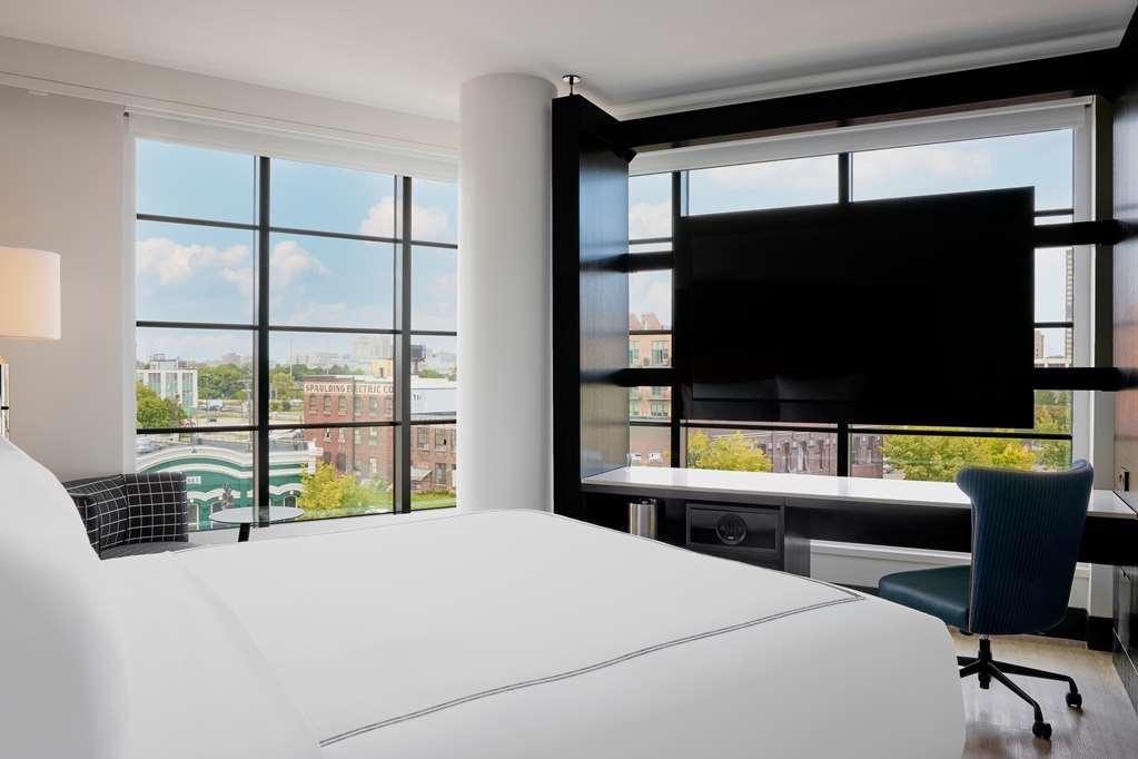 The Godfrey Detroit Curio Collection By Hilton Ξενοδοχείο Δωμάτιο φωτογραφία
